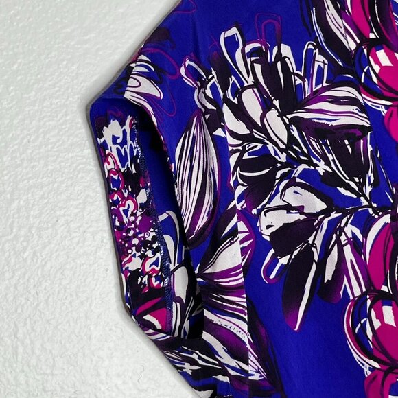 Trina Turk 100% Silk Faux Front Wrap Blue‎ Floral Print Cap Sleeve Blouse Size 2 - Picture 2 of 8
